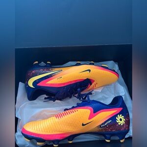 Nike Giannis Freak 7 LE in Khaki and Volt Soccer cleats